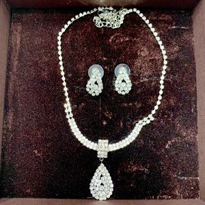 💎 Diamond Elegant Necklace & Earrings Set 💎
